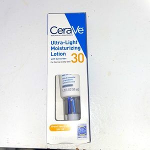 CeraVe Ultra Light Moisturizing Lotion